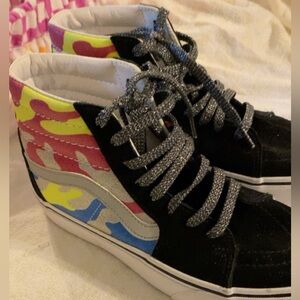 Hightop multicolor Vans size 7.5